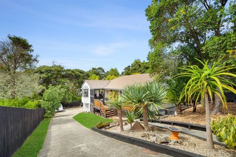 Photo of property in 9 Luxor Place, Massey, Auckland, 0614