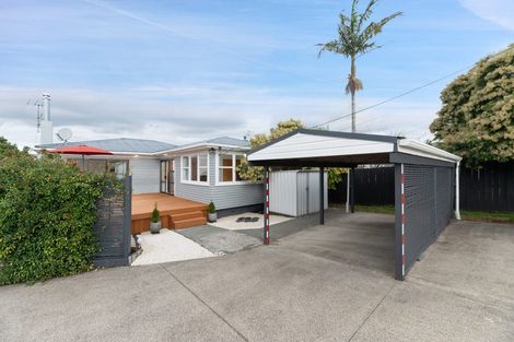 Photo of property in 216a Sturges Road, Henderson, Auckland, 0612