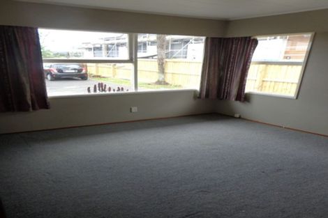 Photo of property in 168 Don Buck Road, Massey, Auckland, 0614
