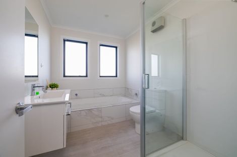 Photo of property in 13 Holmes Hanover Lane, Halswell, Christchurch, 8025