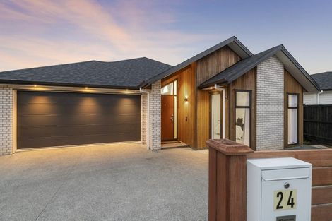 Photo of property in 24 Kahu Close, Orewa, 0931