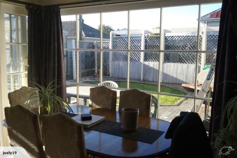 Photo of property in 77 Mathesons Road, Phillipstown, Christchurch, 8011