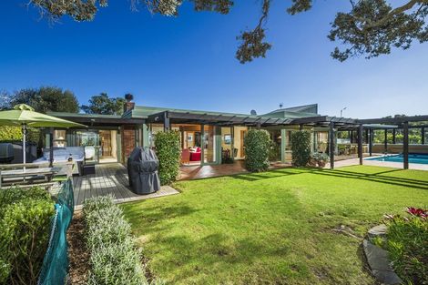 Photo of property in 275 Beach Road, Campbells Bay, Auckland, 0630