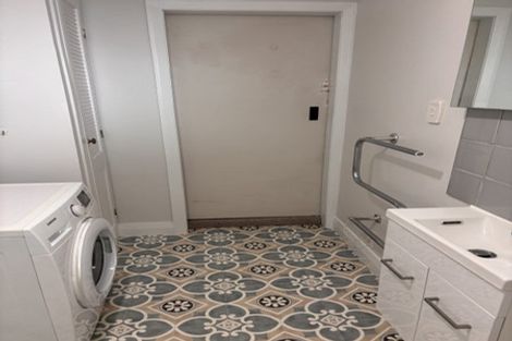 Photo of property in 2/3 Kingston Heights Road, Kingston, Wellington, 6021