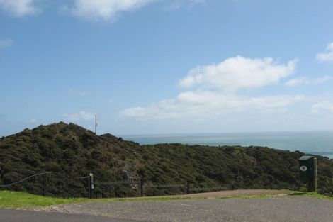 Photo of property in 83 Piha Road, Piha, New Lynn, 0772