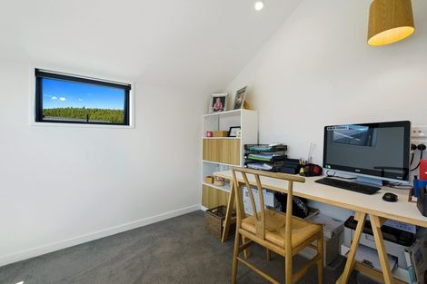 Photo of property in 57 Minaret Ridge, Wanaka, 9305
