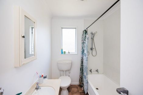 Photo of property in 61 Hillcrest Drive, Kelvin Grove, Palmerston North, 4414