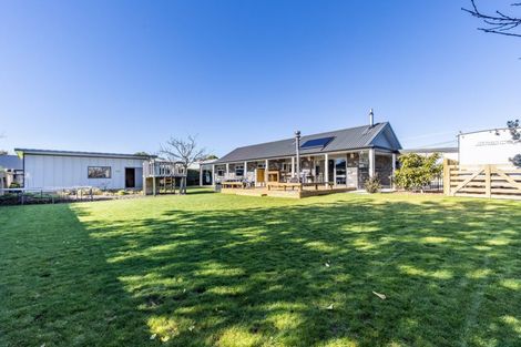 Photo of property in 533a Manutahi Road, Lepperton, New Plymouth, 4373