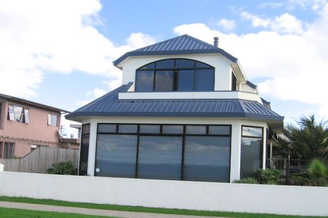 Photo of property in 2/14 The Esplanade, Eastern Beach, Auckland, 2012