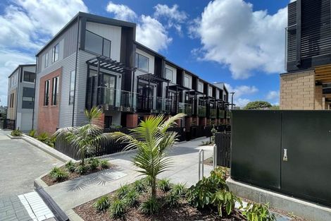 Photo of property in 22 Parkwood Avenue, Westgate, Auckland, 0614