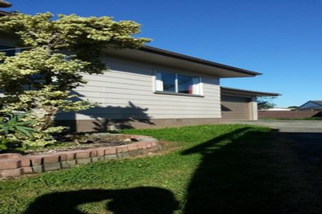 Photo of property in 64 Burundi Avenue, Clendon Park, Auckland, 2103
