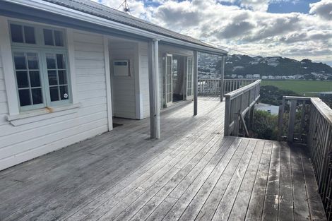Photo of property in 2 Naughton Terrace, Kilbirnie, Wellington, 6022