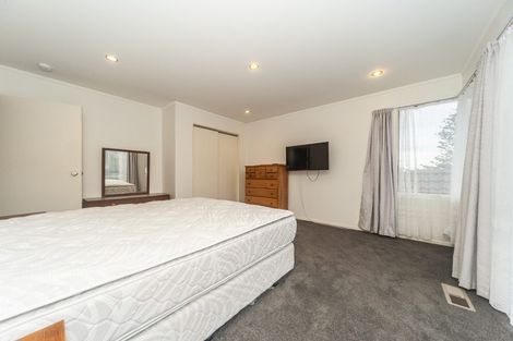 Photo of property in 2 Erskine Close, Island Bay, Wellington, 6023