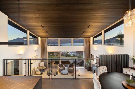 Photo of property in 52 Suburb Street, Queenstown, 9300