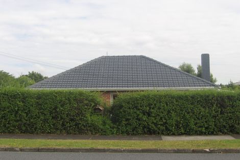 Photo of property in 70 Lynwood Road, New Lynn, Auckland, 0600