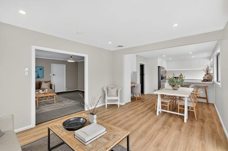 Photo of property in 15 Oakfield Street, Burnside, Christchurch, 8053