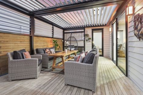 Photo of property in 10 Tawatawa Street, Long Bay, Auckland, 0630