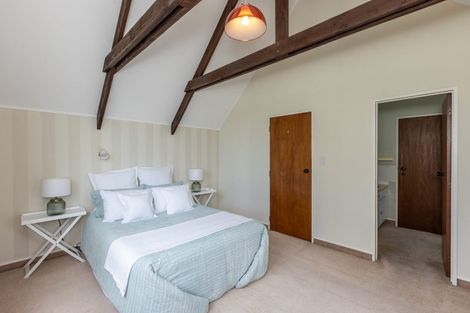 Photo of property in 2/22 Middle Road, Havelock North, 4130