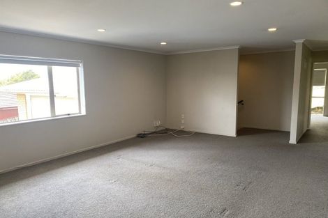Photo of property in 16 Exotic Place, Massey, Auckland, 0614