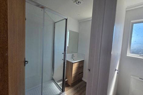 Photo of property in 2/7 Sylvan Crescent, Te Atatu South, Auckland, 0610