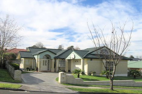 Photo of property in 12 Hollinger Place, Nawton, Hamilton, 3200