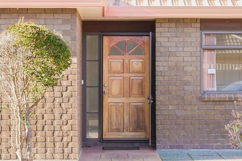 Photo of property in 1 Inverell Place, Waikanae, 5036