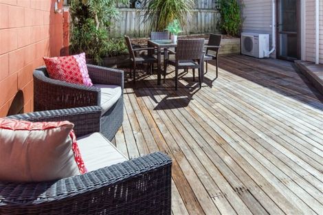 Photo of property in 1/24 Merton Avenue, Glenfield, Auckland, 0627