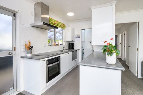 Photo of property in 38 Newton Place, Westbrook, Palmerston North, 4412