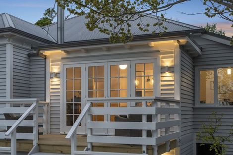 Photo of property in 34 Hackthorne Road, Cashmere, Christchurch, 8022