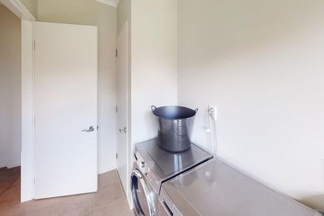 Photo of property in 24 Lydia Place, Kelvin Grove, Palmerston North, 4414