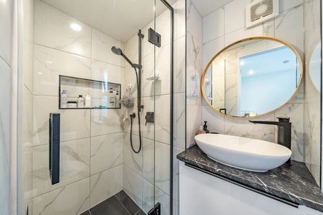 Photo of property in 15 Marjory Close, Broadmeadows, Wellington, 6035