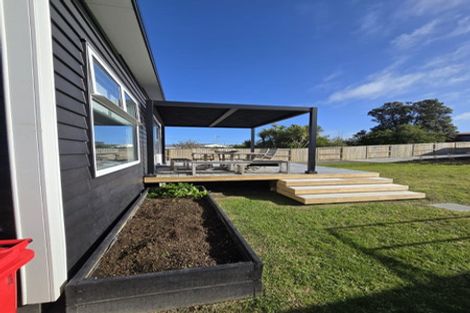 Photo of property in 13 Chaffey Street, Foxton Beach, Foxton, 4815