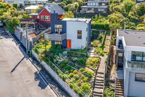 Photo of property in 6 Selwyn Road, Lyttelton, 8082