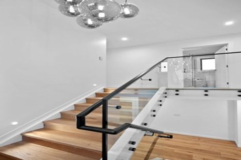 Photo of property in 5f Glendhu Road, Bayview, Auckland, 0629