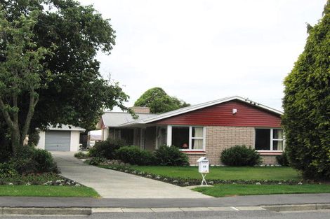 Photo of property in 11 Toorak Avenue, Avonhead, Christchurch, 8042