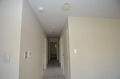 Photo of property in 5a Graham Avenue, Te Atatu Peninsula, Auckland, 0610