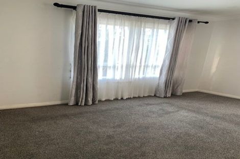 Photo of property in 2 Glastry Close, East Tamaki Heights, Auckland, 2016