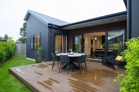 Photo of property in 11 Awanui Avenue, Hokowhitu, Palmerston North, 4410