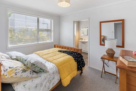 Photo of property in 2/6 Hood Place, Spotswood, New Plymouth, 4310