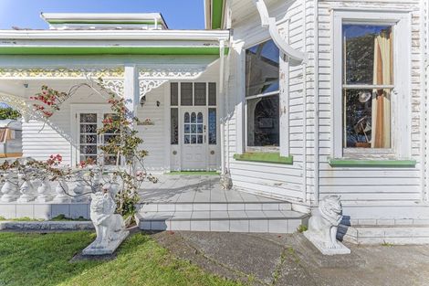 Photo of property in 265f Tukapa Street, Hurdon, New Plymouth, 4310