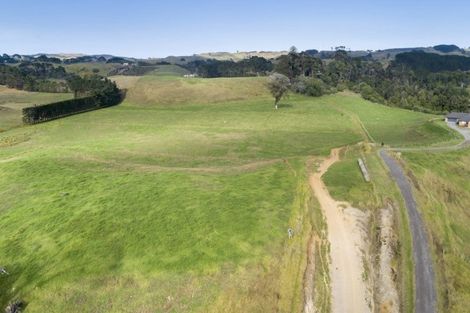 Photo of property in 41 Mcnaughten Road, Karioitahi, Waiuku, 2683