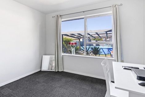 Photo of property in 25 Heathglen Avenue, Parklands, Christchurch, 8083