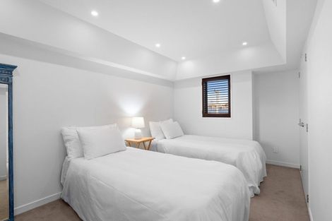 Photo of property in 93 Holly Road, St Albans, Christchurch, 8014