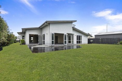 Photo of property in 3 Peppertree Glade, Kelvin Grove, Palmerston North, 4414
