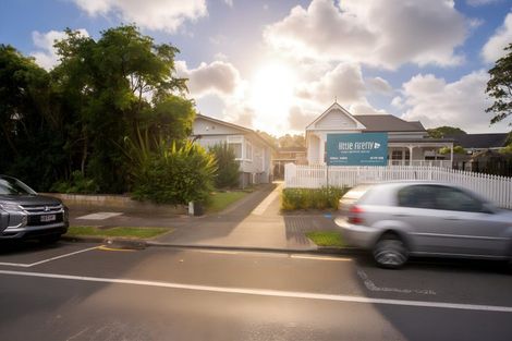 Photo of property in 71b Commercial Road, Helensville, 0800