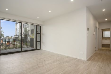 Photo of property in 103/165 Lake Road, Northcote, Auckland, 0627