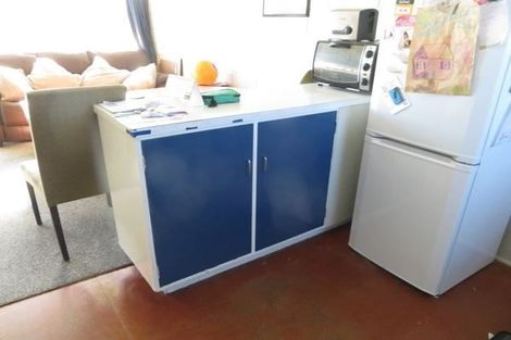 Photo of property in 18 Kent Street, Waiuku, 2123