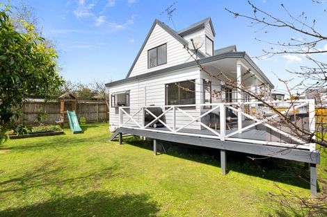 Photo of property in 80b Aviemore Drive, Highland Park, Auckland, 2010