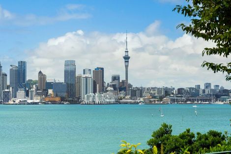 Photo of property in 7 Marine Terrace, Bayswater, Auckland, 0622