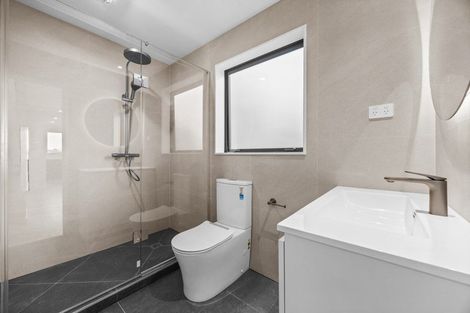 Photo of property in 61b Totaravale Drive, Totara Vale, Auckland, 0629